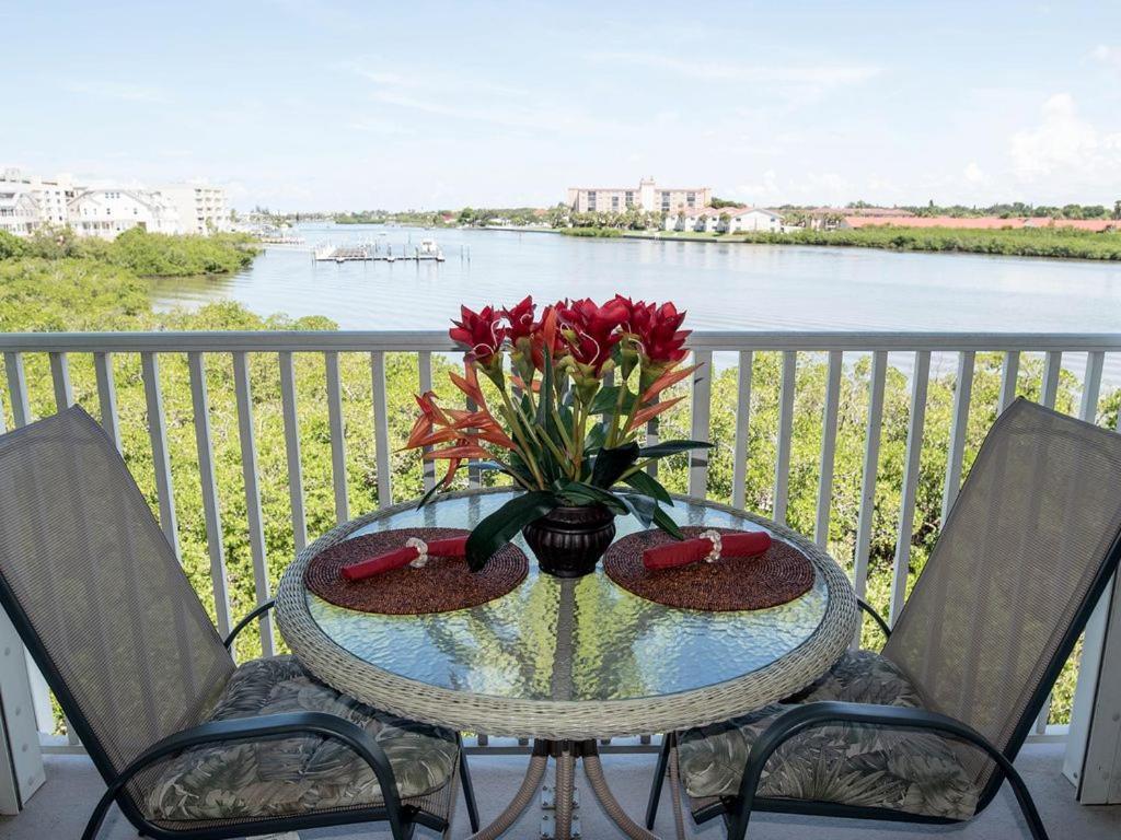 Gulf Retreat 2: Magnificent Water Views, Steps To Beach, None Cleaner, None Nicer! شاطئ كليرووتر المظهر الخارجي الصورة